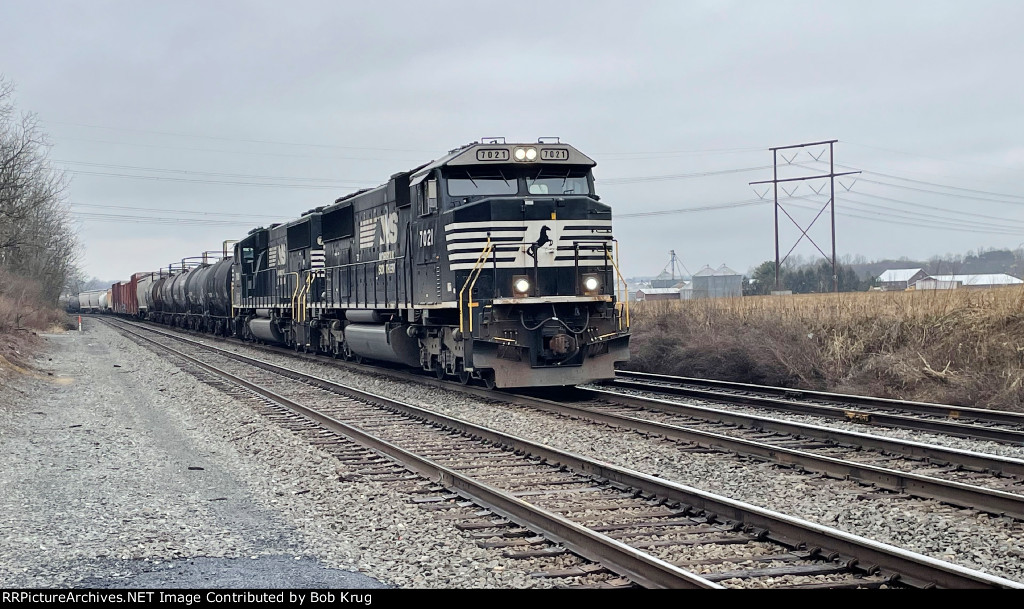 NS 7021 at the head of the C&F local, preparing to return to Allentown Yard